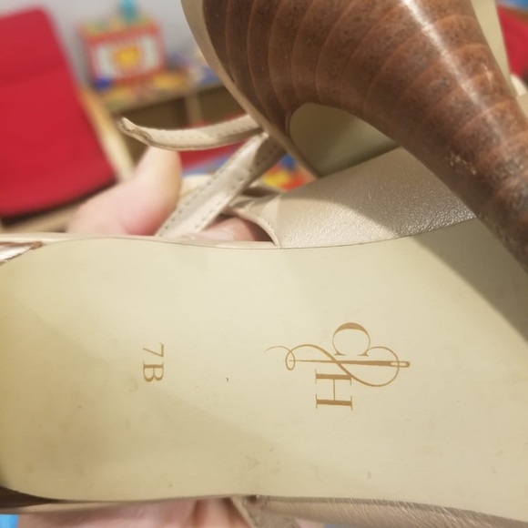 Cole Hann Heels - Picture 4 of 4